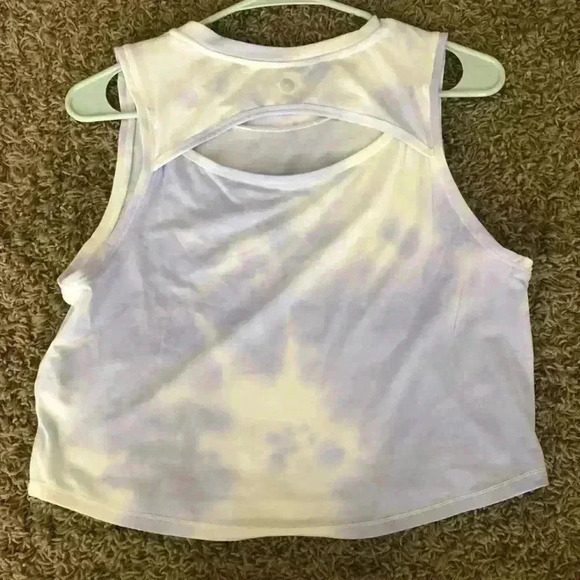 90 degree Tie dyed crop top. Size small. - Picture 5 of 7
